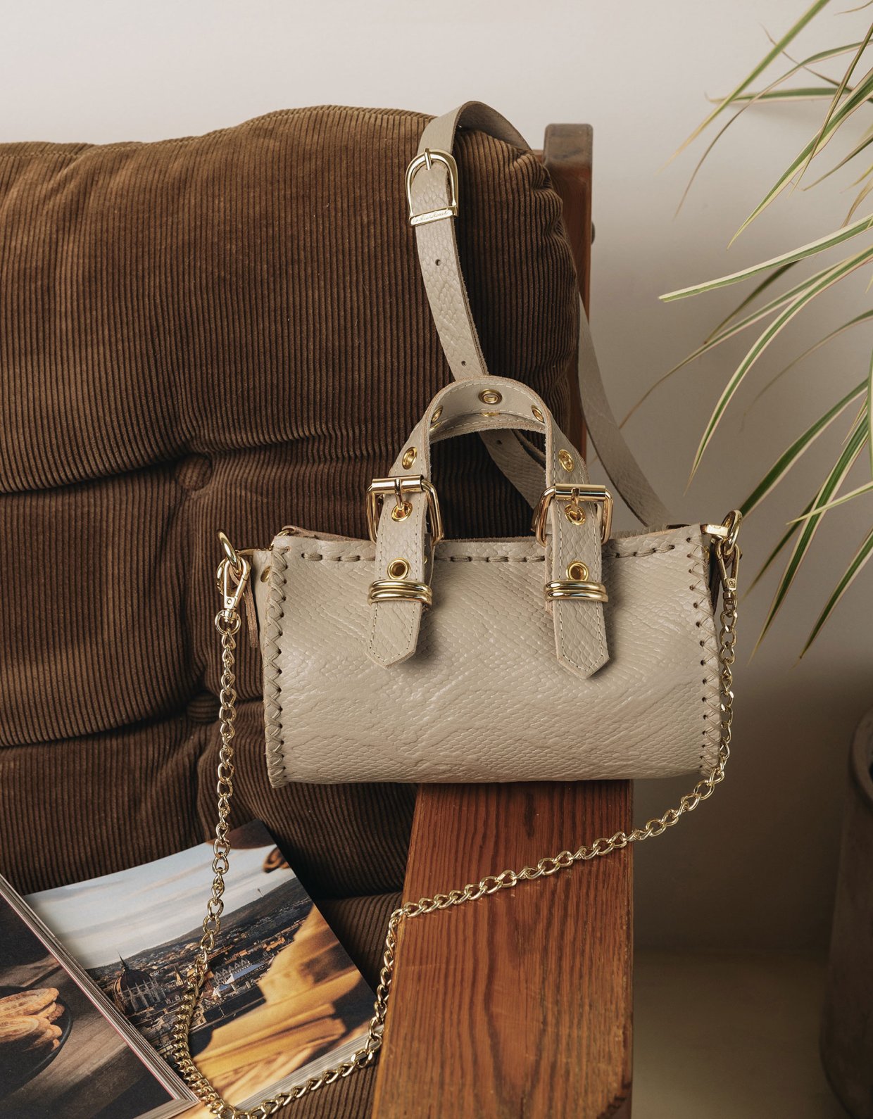 Individual Art Leather Unstoppable bag stone beige-gold