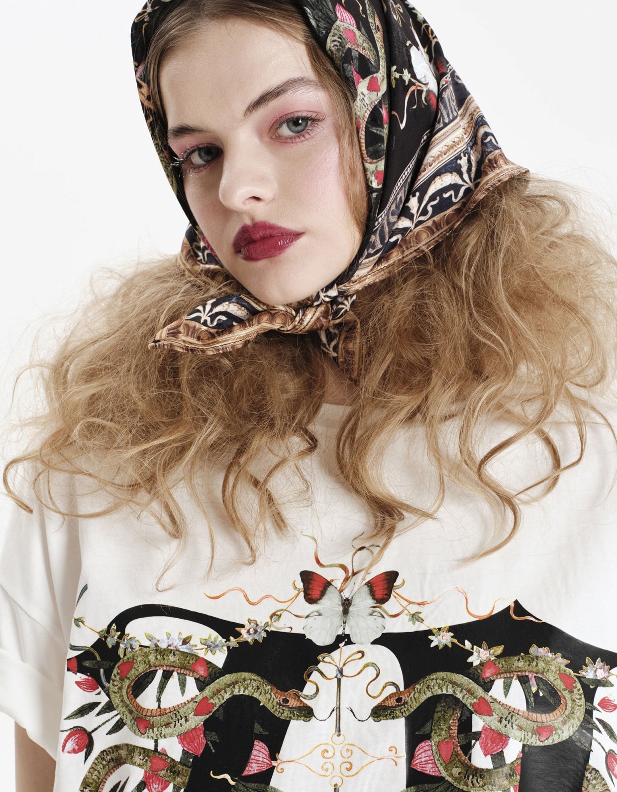 Peace and Chaos Temptation scarf