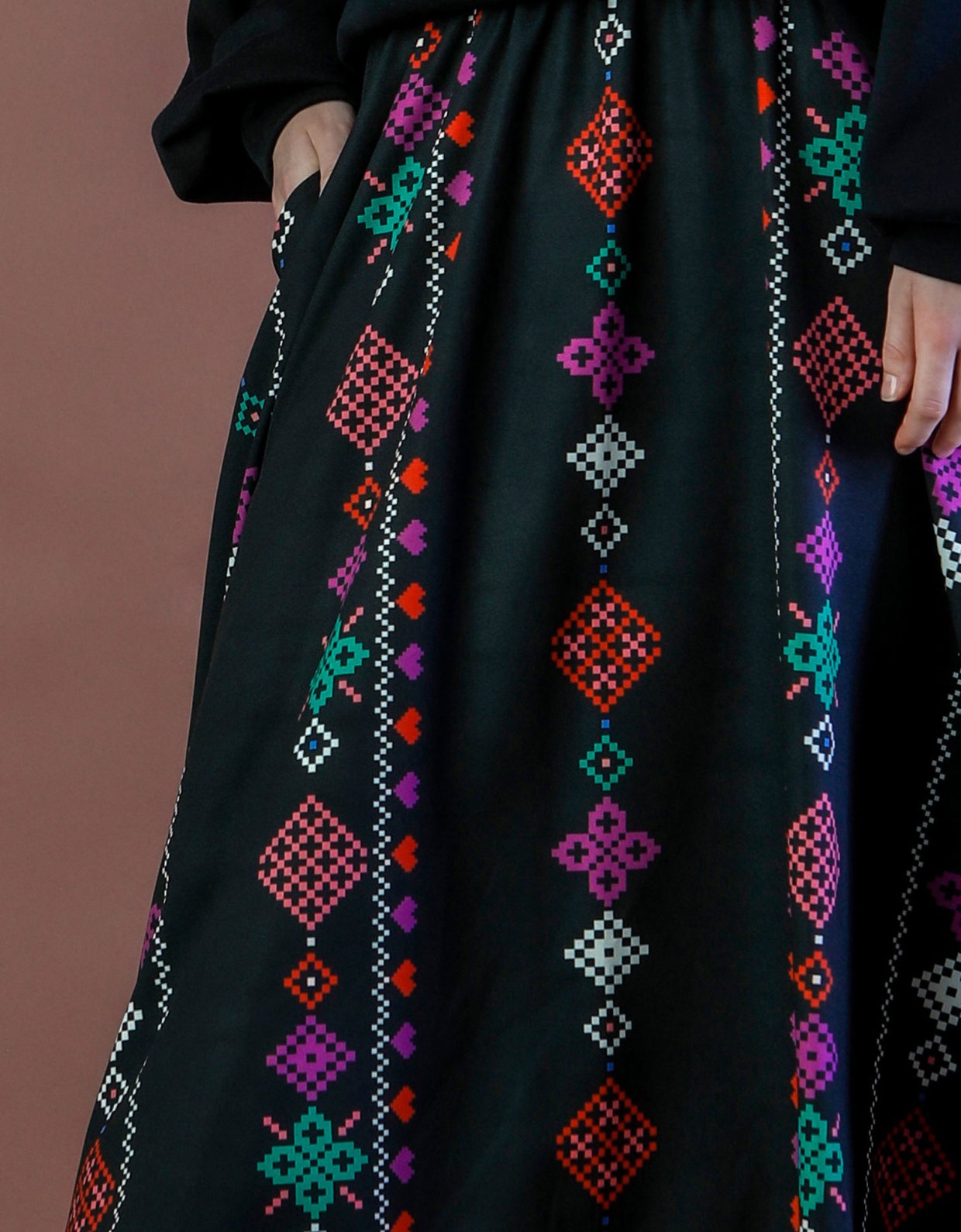 Bee Me Valeria skirt black