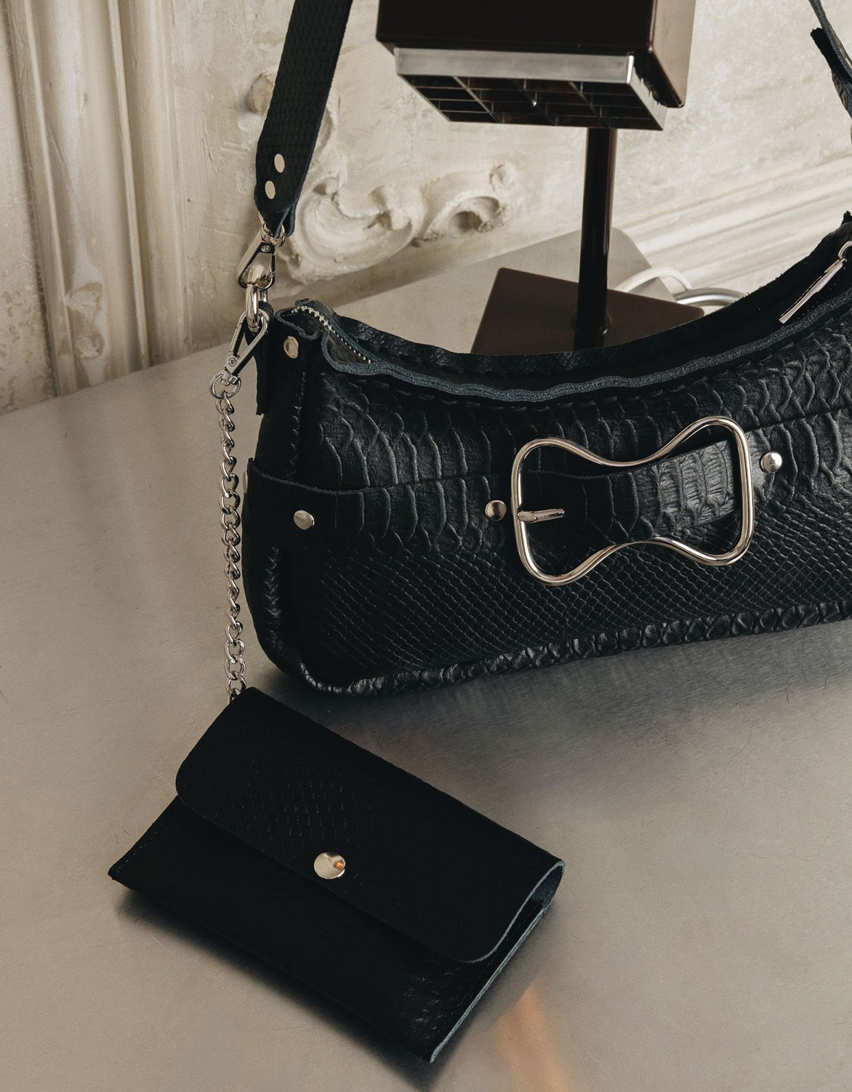 Individual Art Leather Void bag black nickel