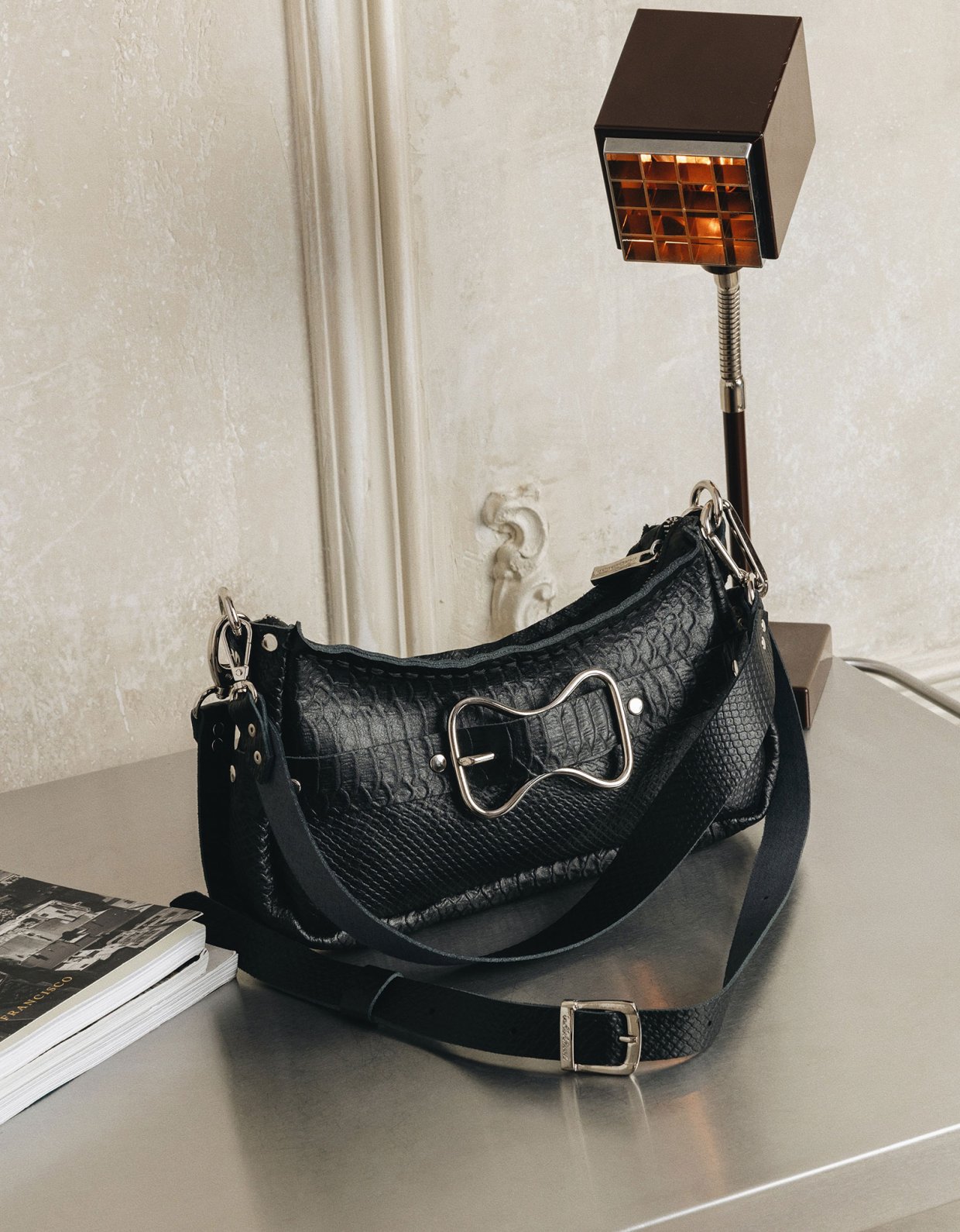 Individual Art Leather Void bag black nickel