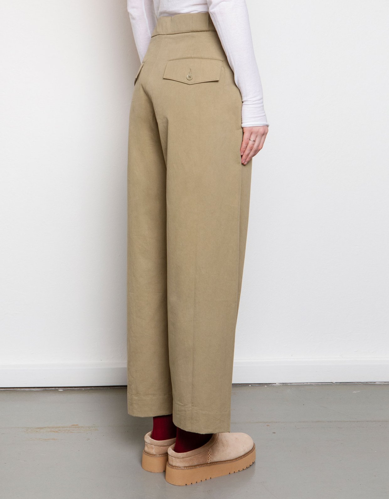 Nisώ Voyage pants camel