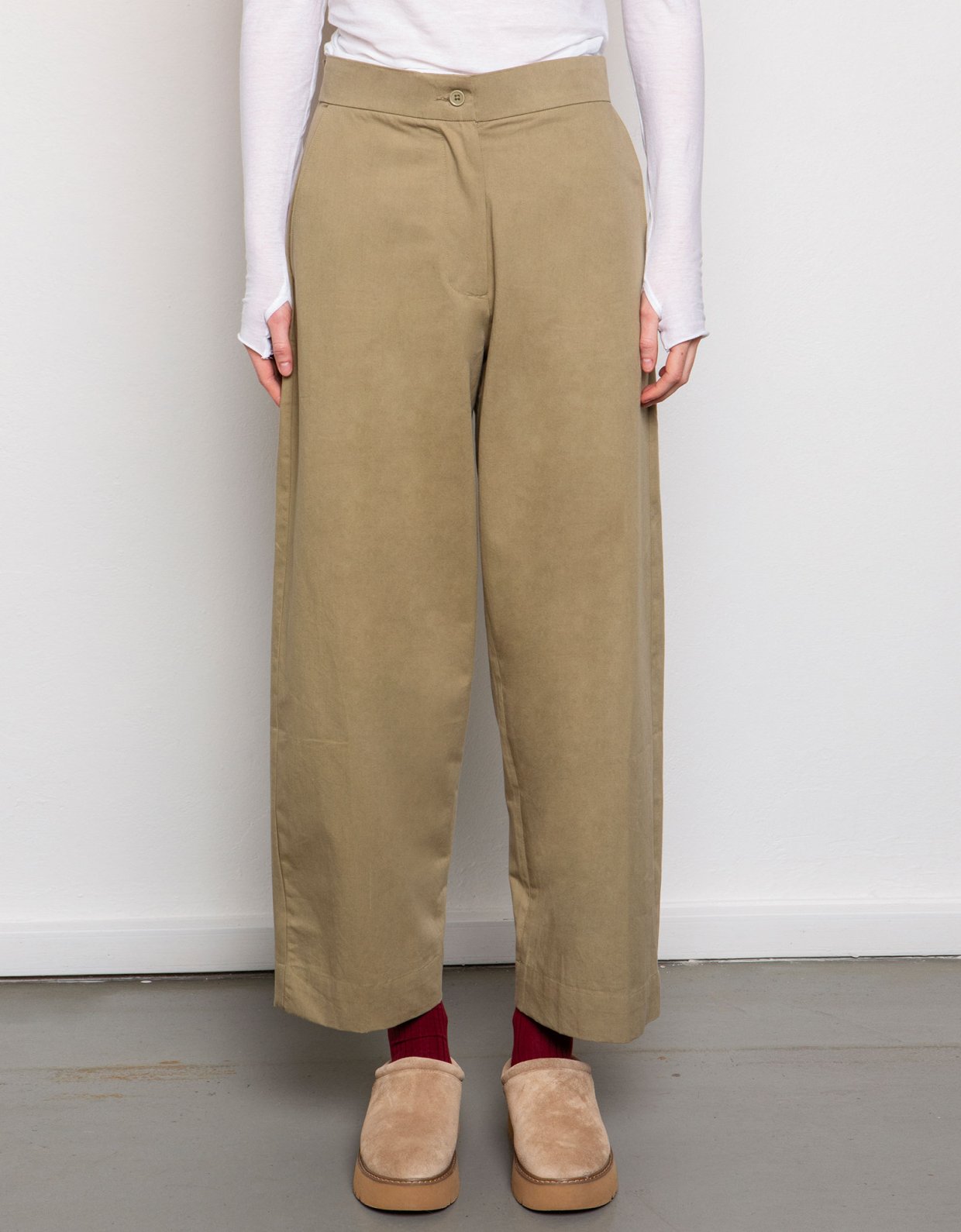 Nisώ Voyage pants camel