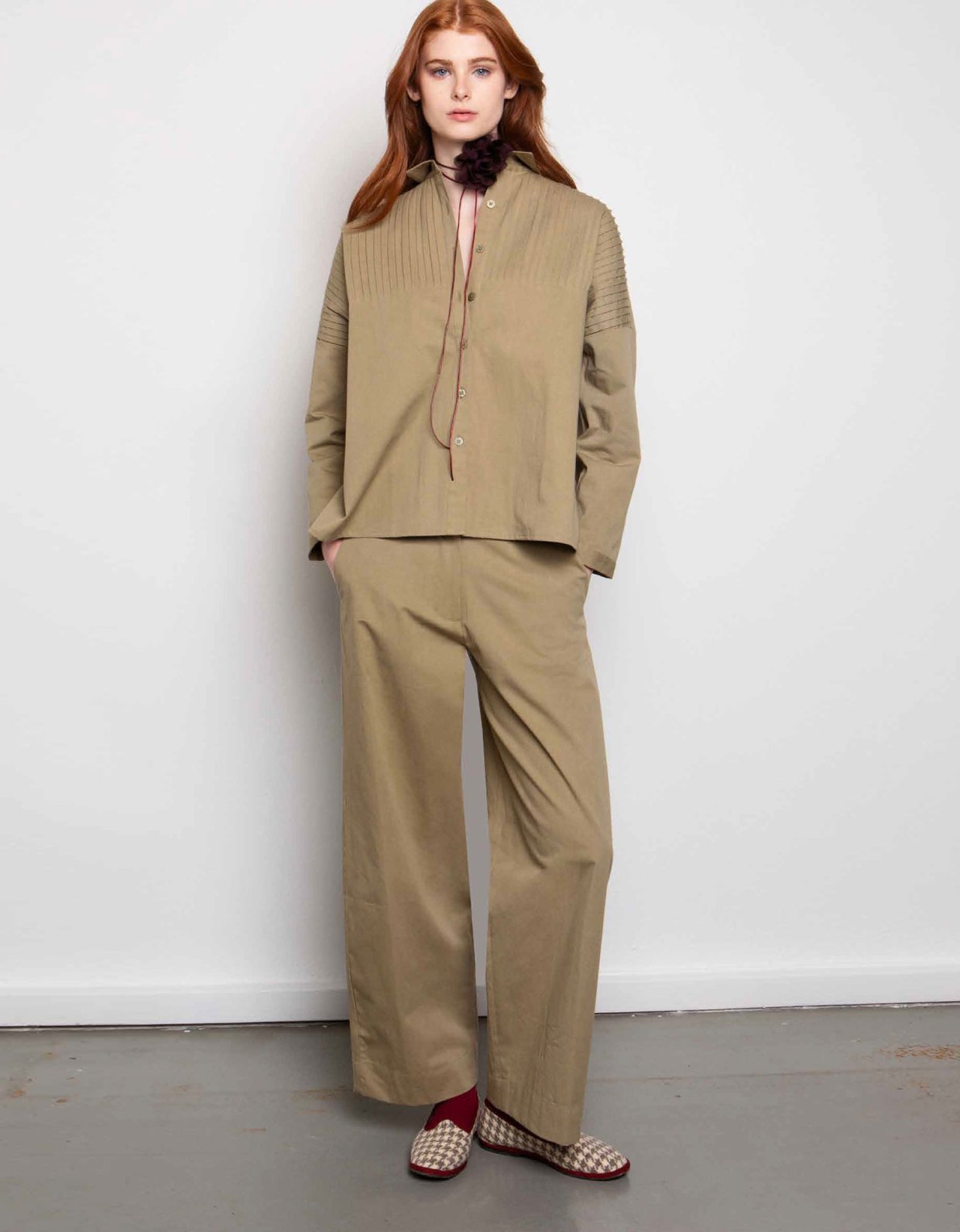 Nisώ Voyage shirt camel