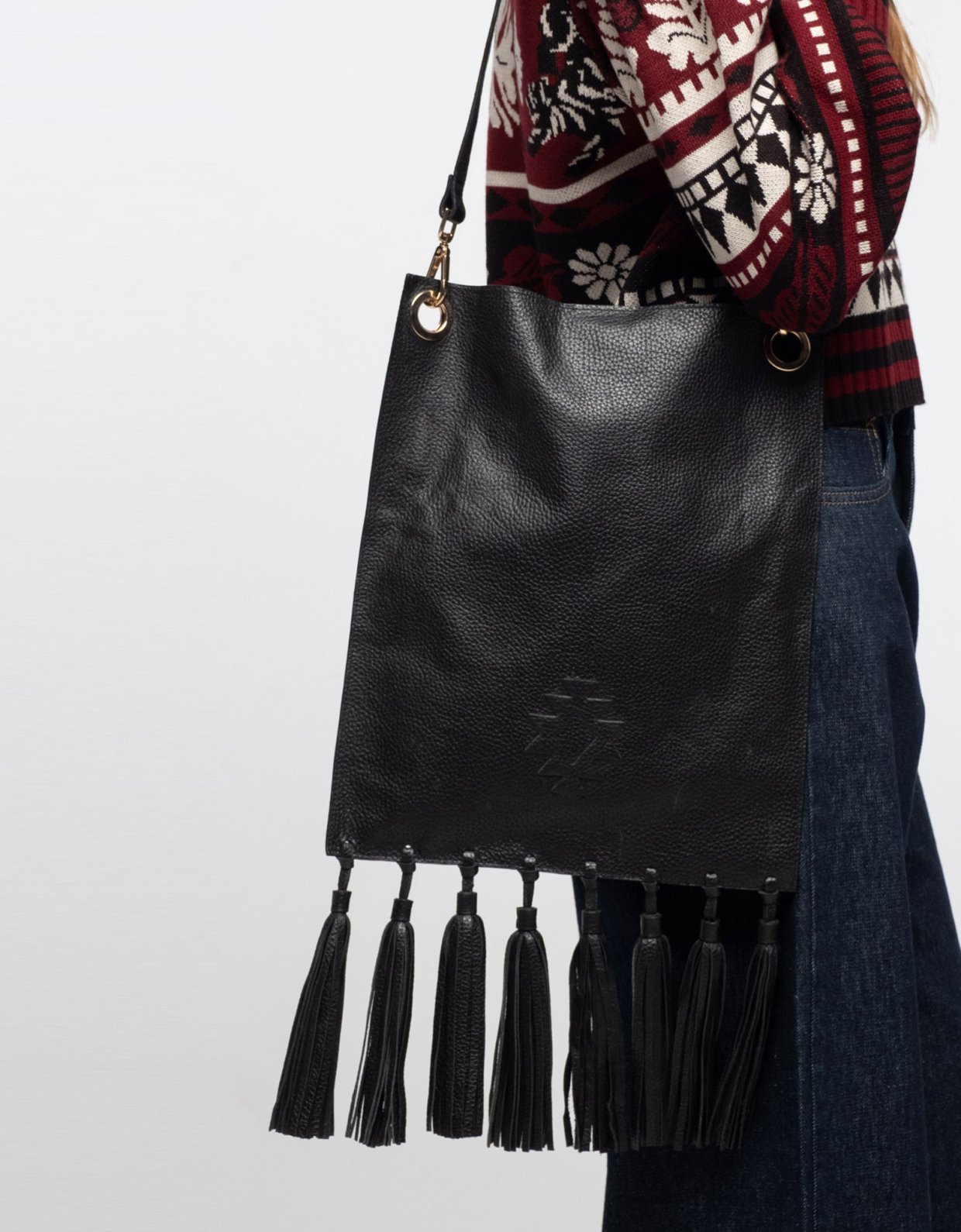 Peace and Chaos Karma tassel tote bag black