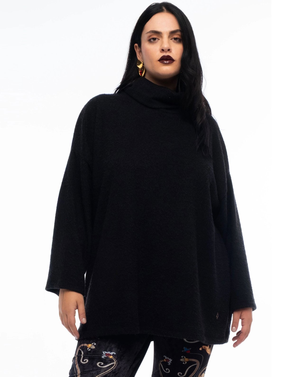 Peace and Chaos Tranquil turtleneck top black