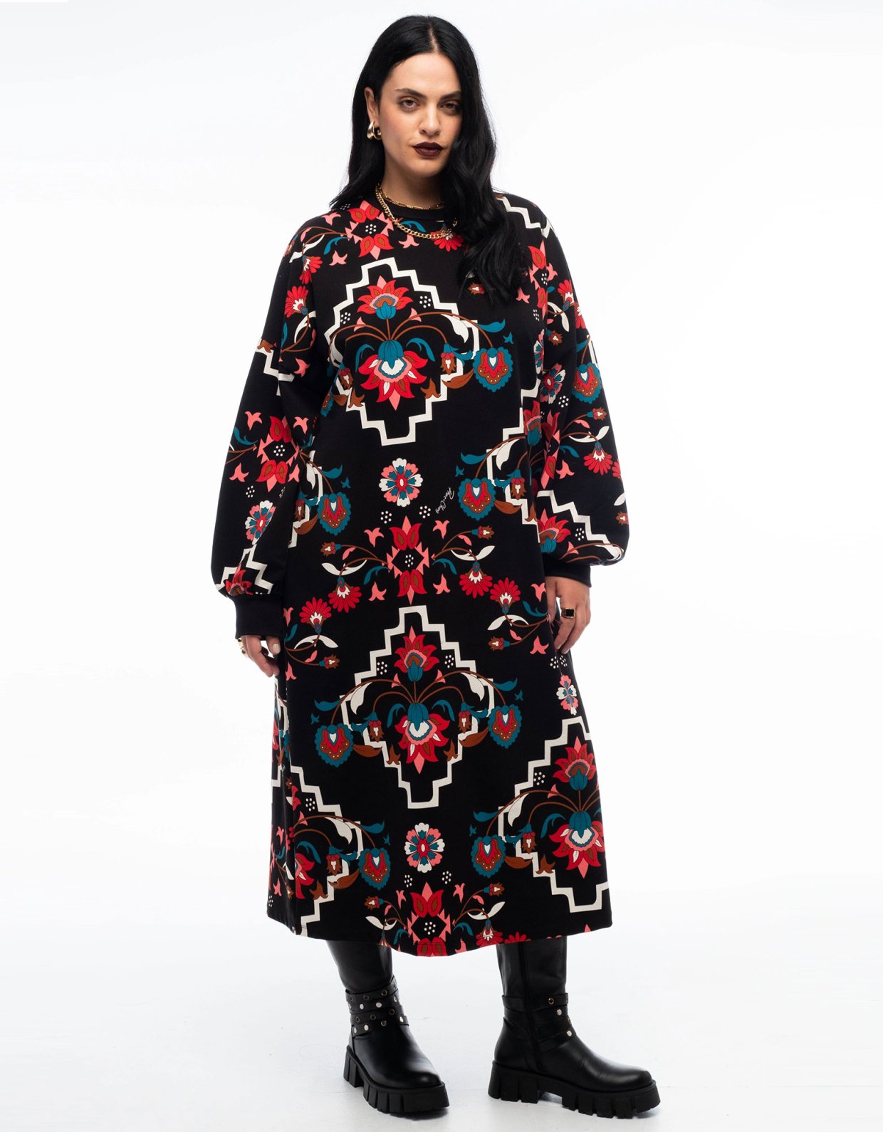 Peace and Chaos Romancer sweater dress black