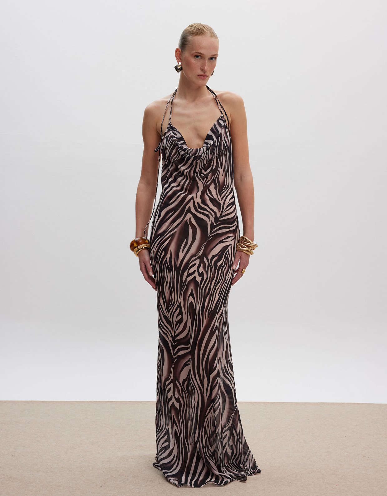 Ciel Concept Wild thoughts backless maxi dress