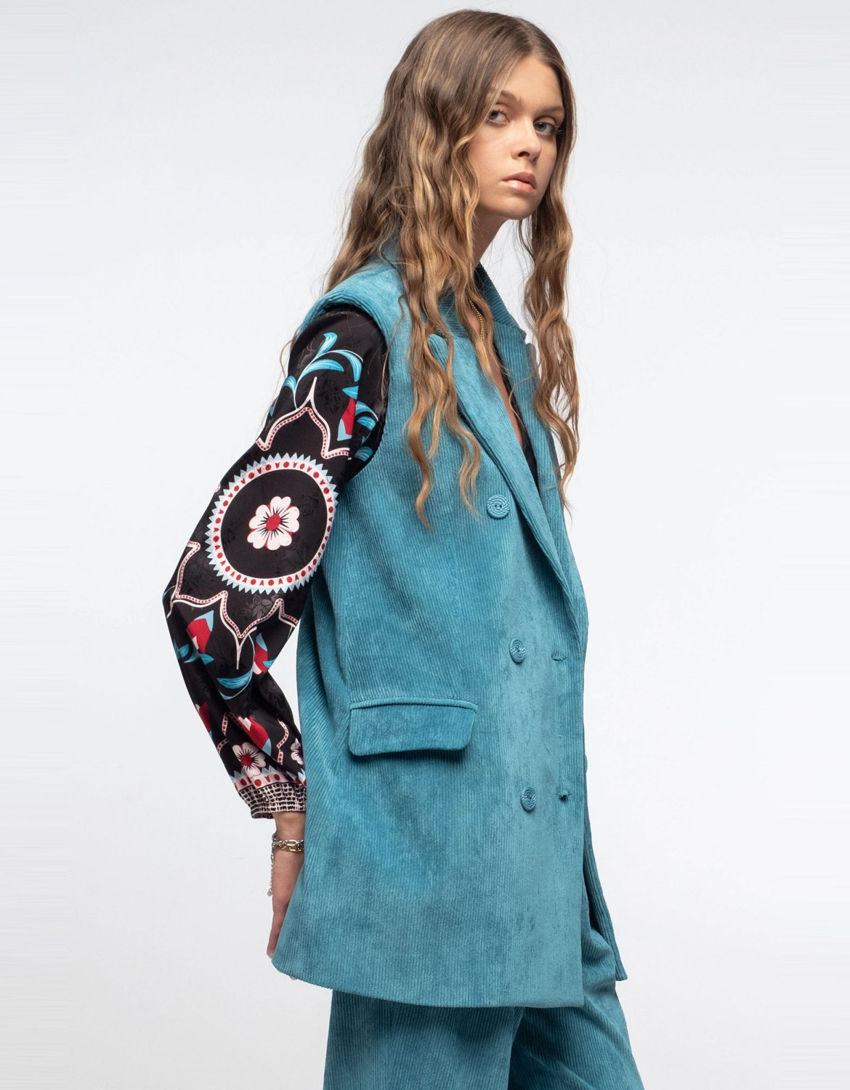 Peace and Chaos Willow sleeveless blazer teal