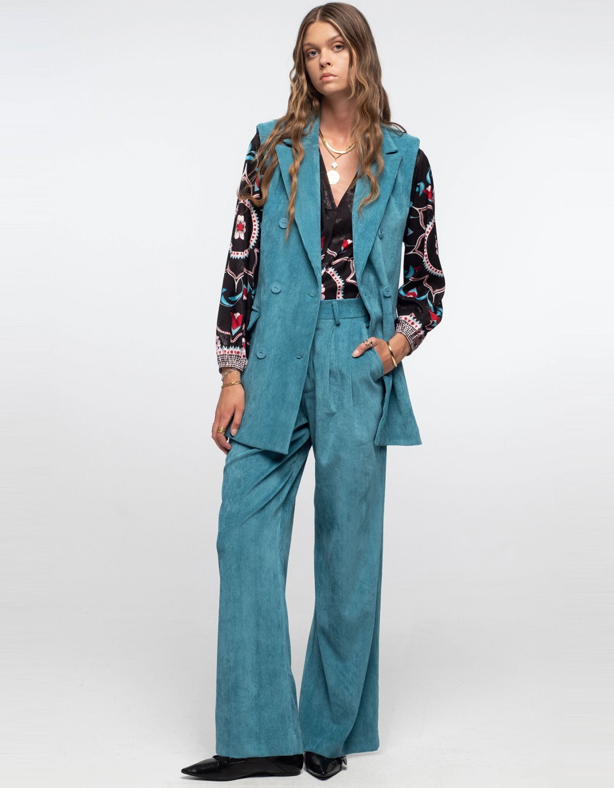 Peace and Chaos Willow sleeveless blazer teal