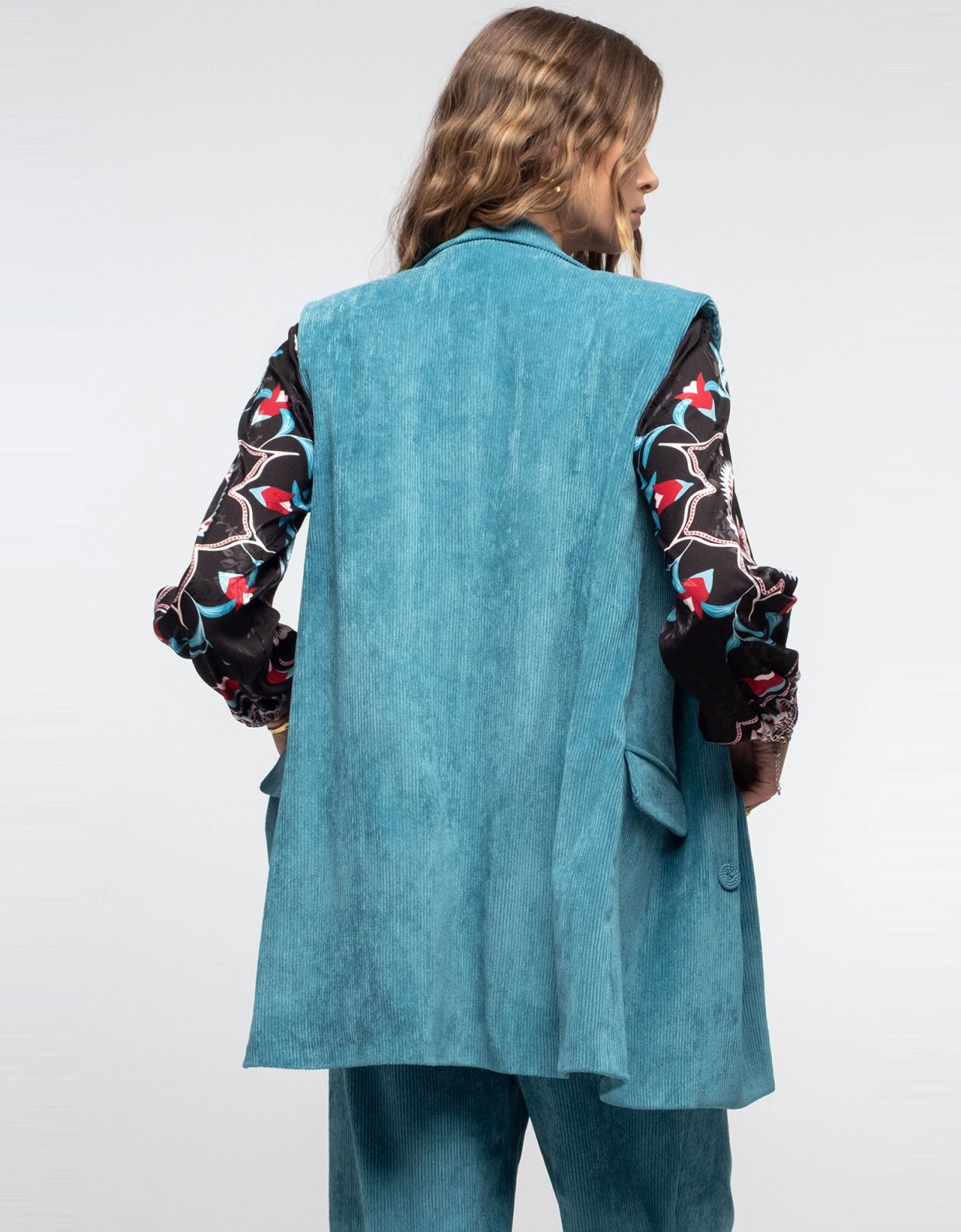 Peace and Chaos Willow sleeveless blazer teal