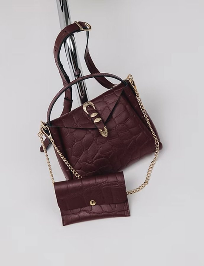 Here with me bag cherry-gold