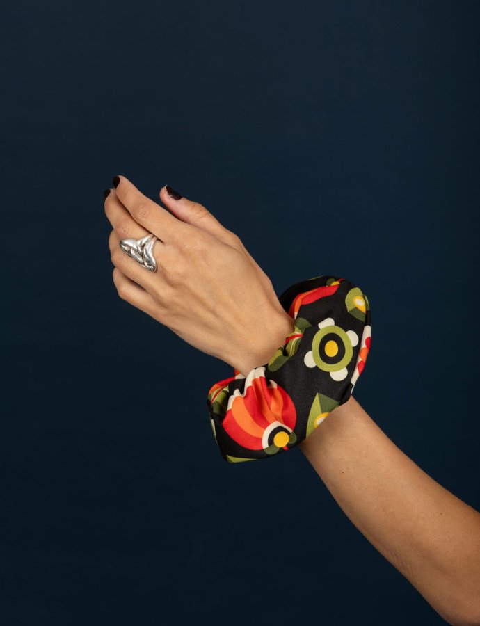 Crispin scrunchie orange