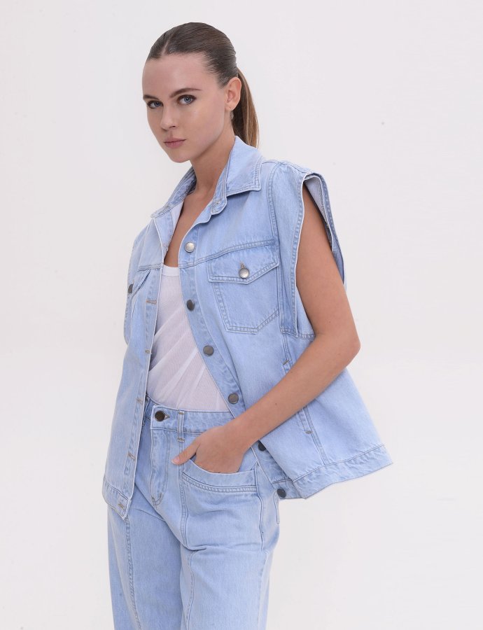 Blair vest light blue