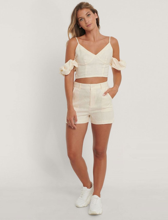 Cropped linen shorts