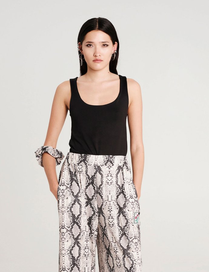 Eucalyptus top black