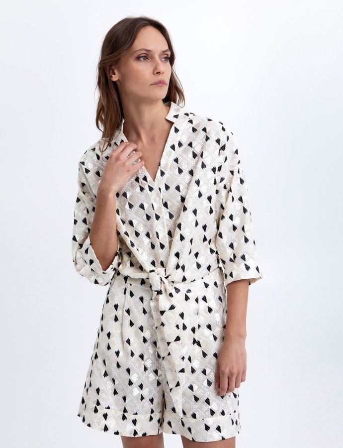 Flakes embroidered front tie shirt white-champagne black shiny