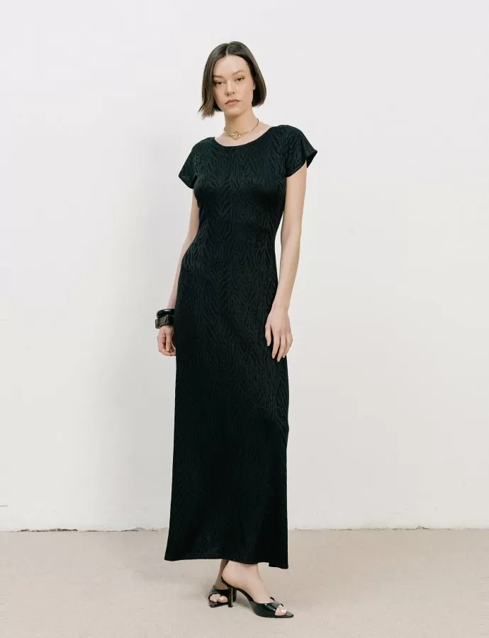 Ease dress black