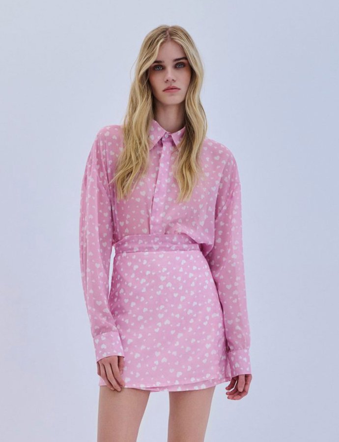 Oversized hearts shirt baby pink