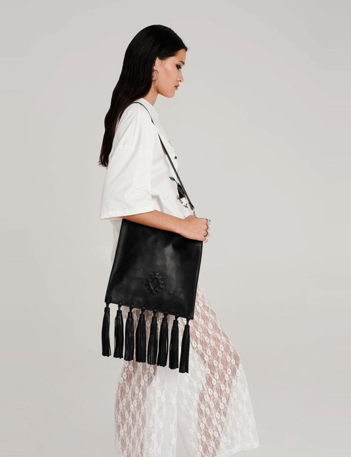 Karma tassel tote bag black