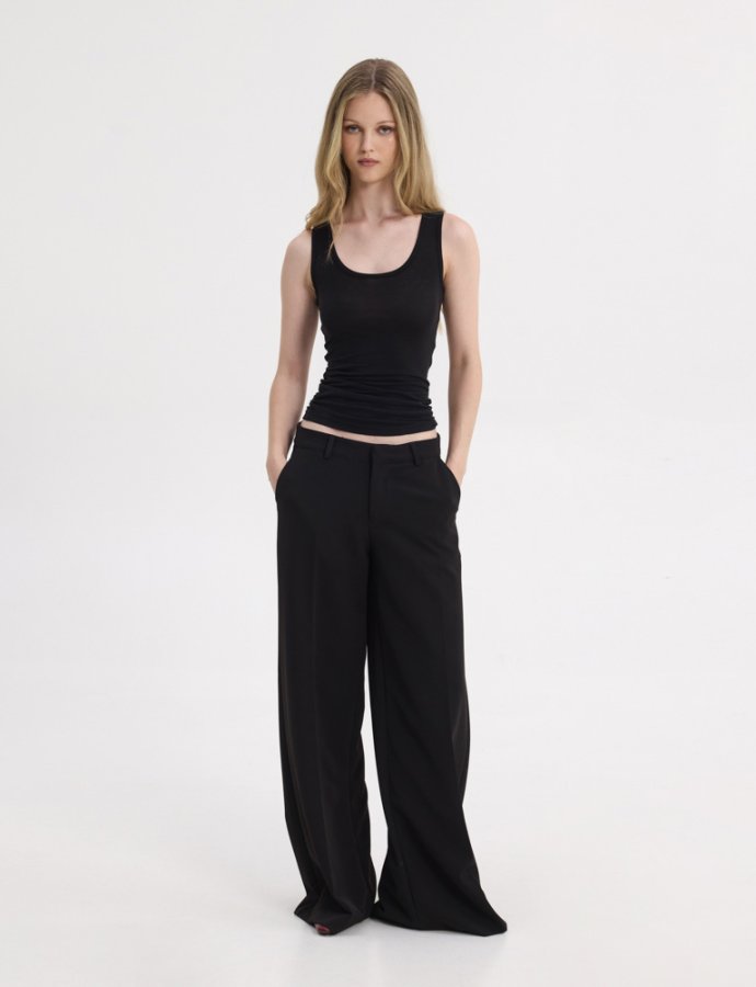 Tyra low waisted pants black