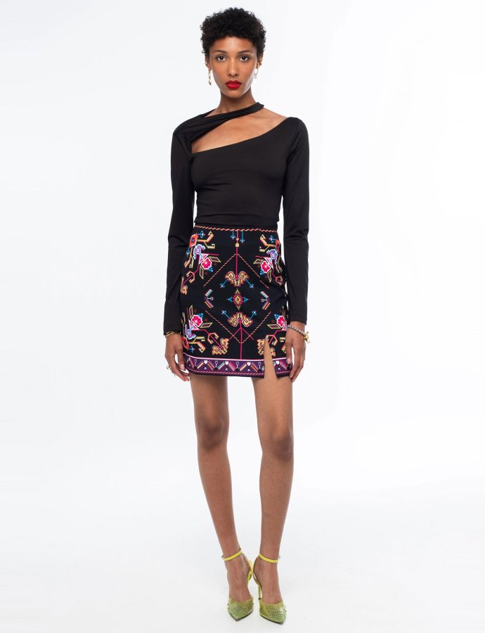 Emblem mini skirt