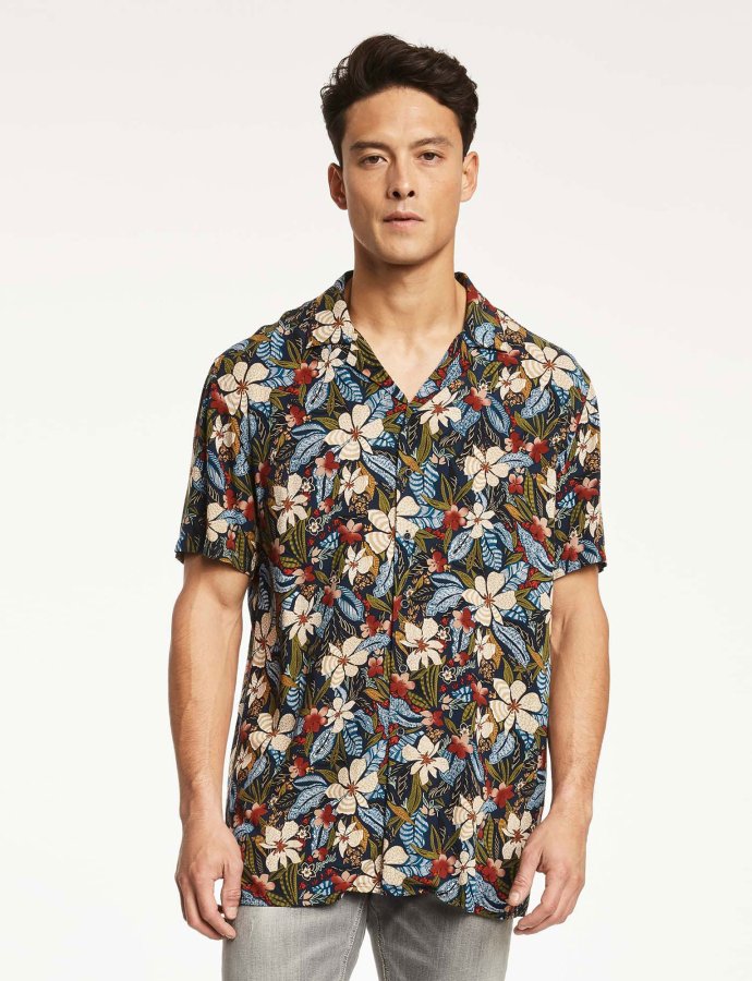 Hawaiian shirt gaudi