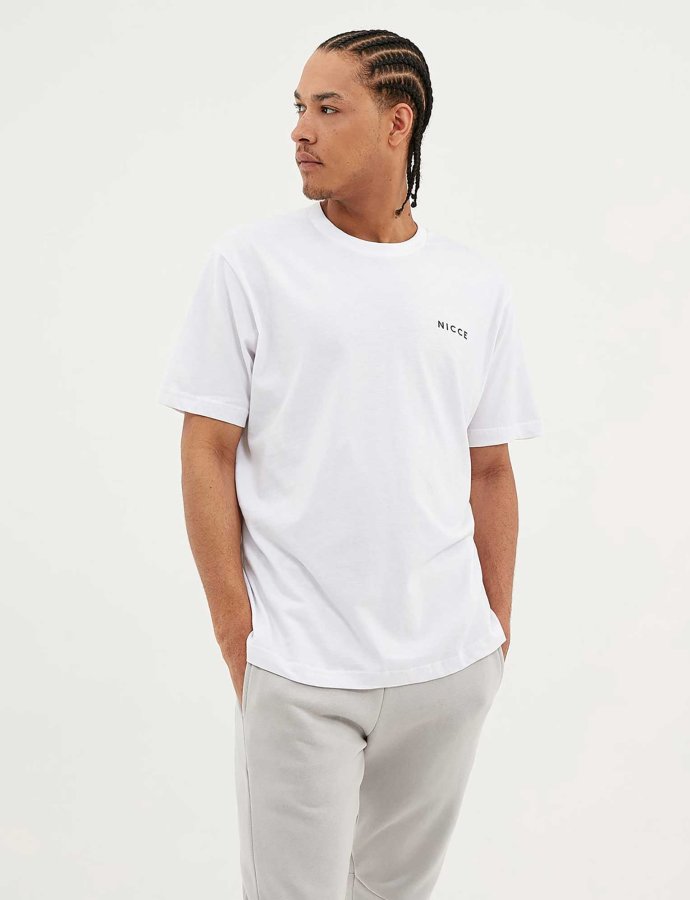 Chest logo t-shirt white