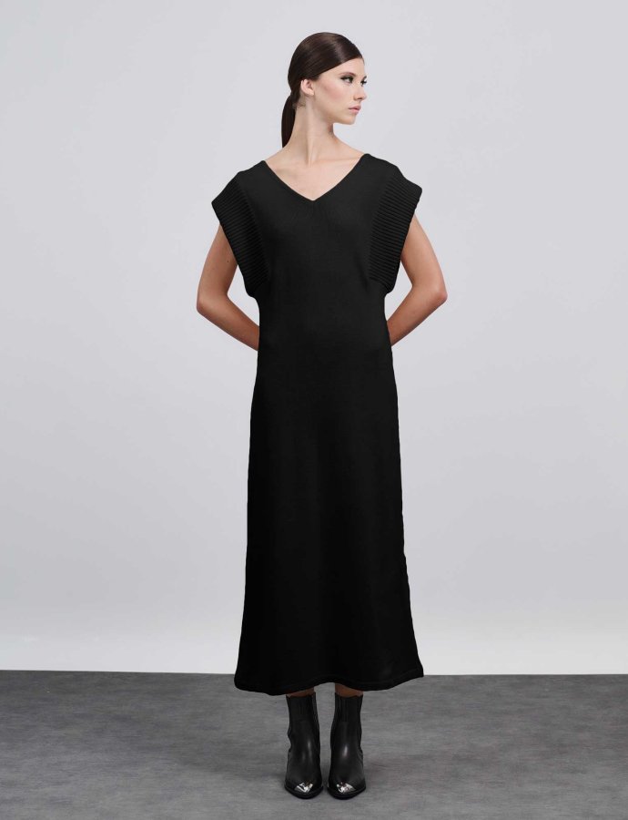 Φόρεμα μάξι με ρίμπ ώμους μαύρο
