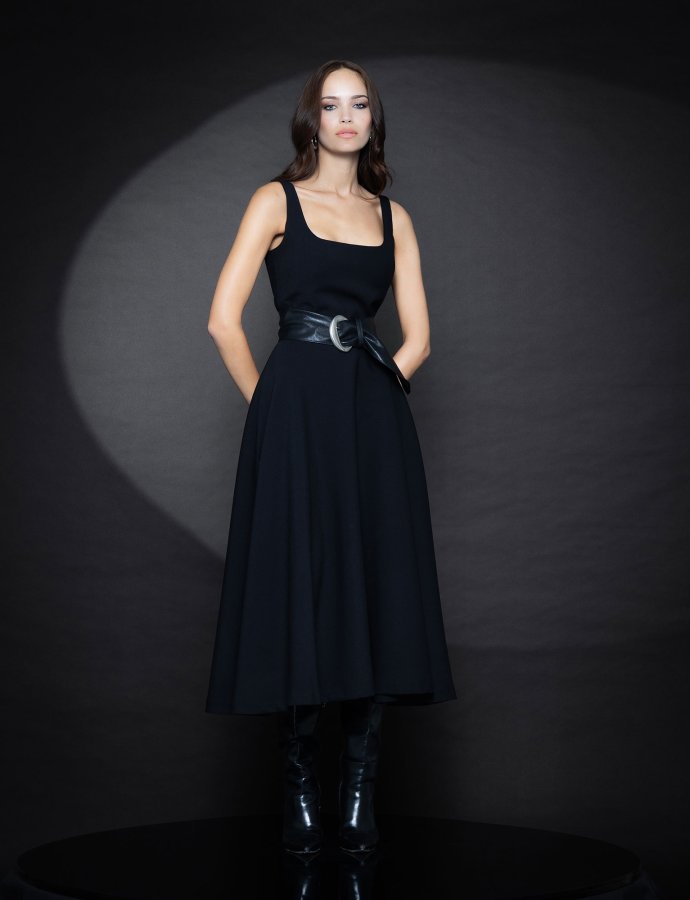 Anisa dress black