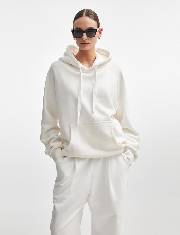 Athle hoodie off white
