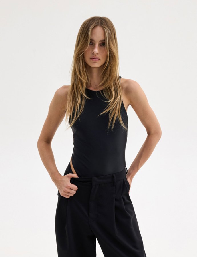 Chrissie body black