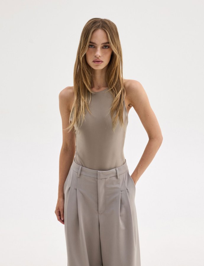 Chrissie body champagne grey