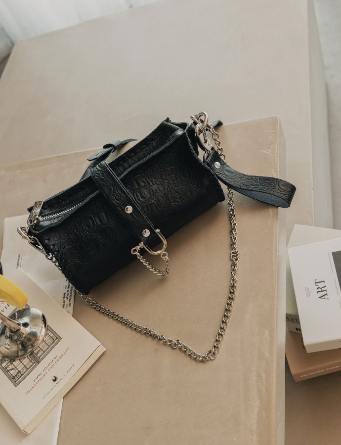 High on emotion bag black-nickel