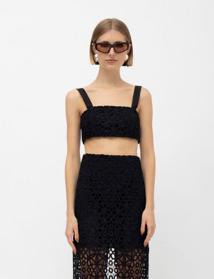 Jade noir top black