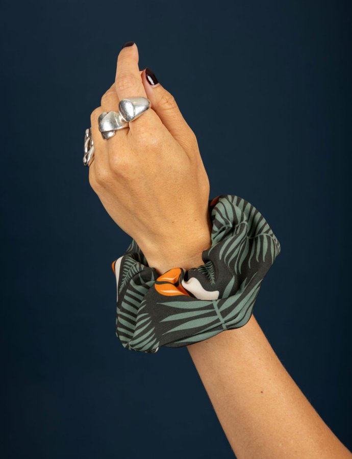 Kristen scrunchie orange