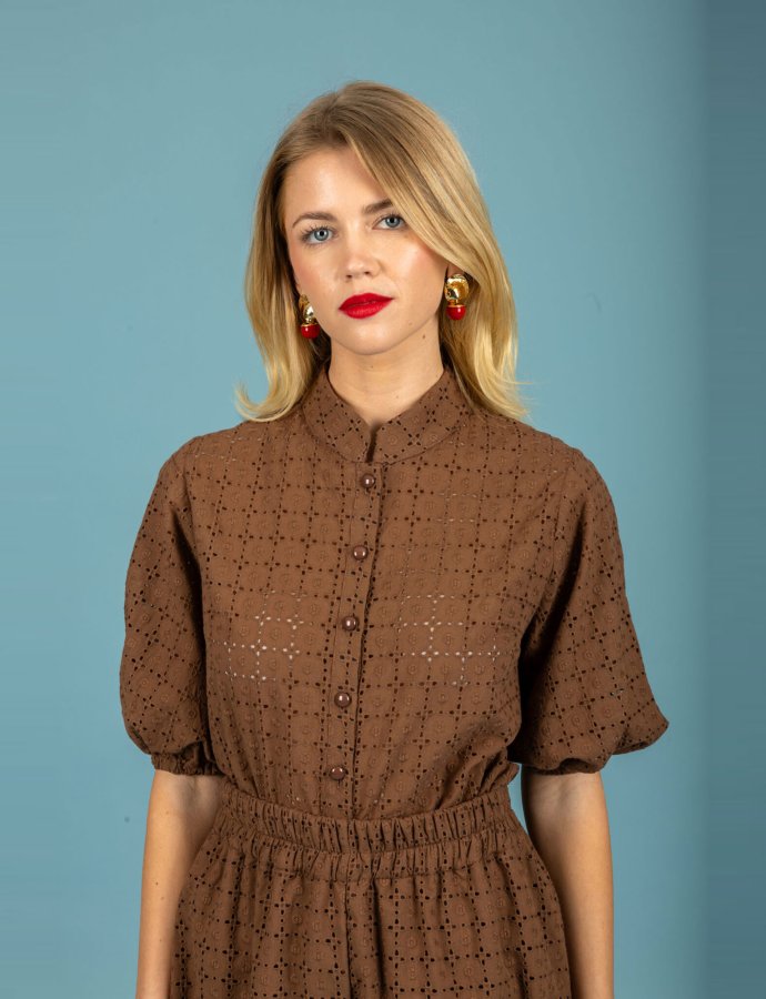 Leora shirt chocolate