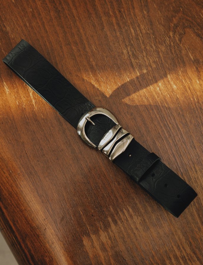 Love over gold belt black-nickel
