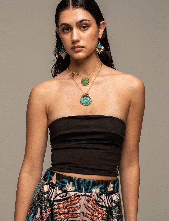 Mare top black