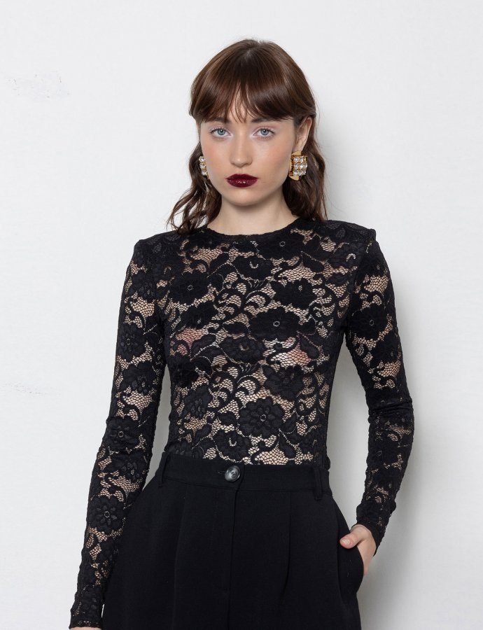 Rebel rose lace top