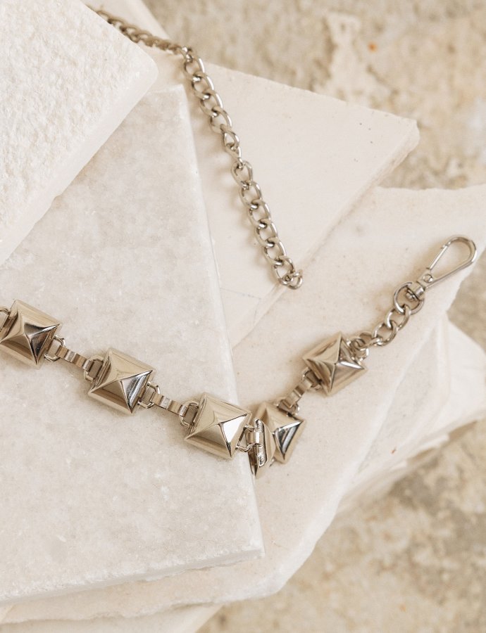 Reckless chain belt nickel