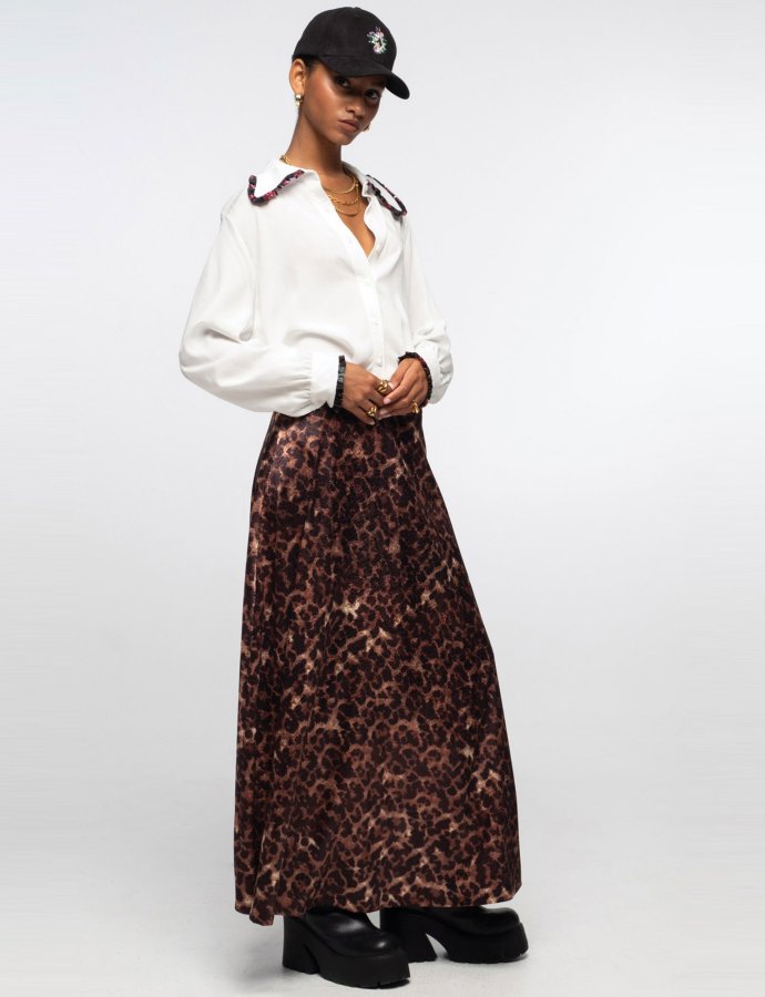 Rosette long skirt jacquard