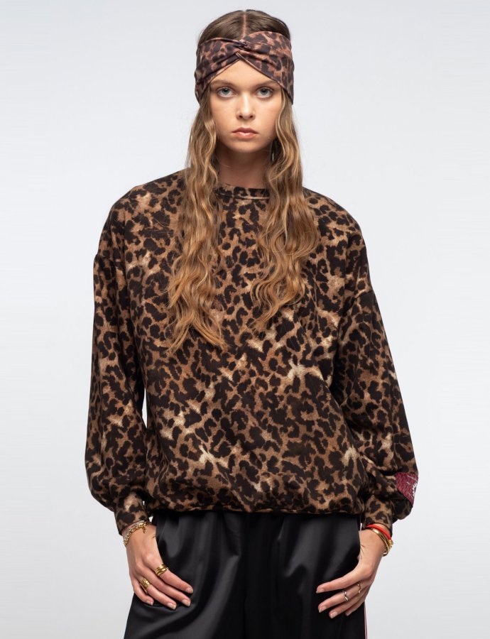 Rosette sweater top