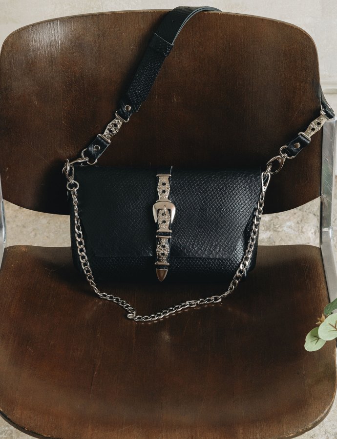The river bag black nickel